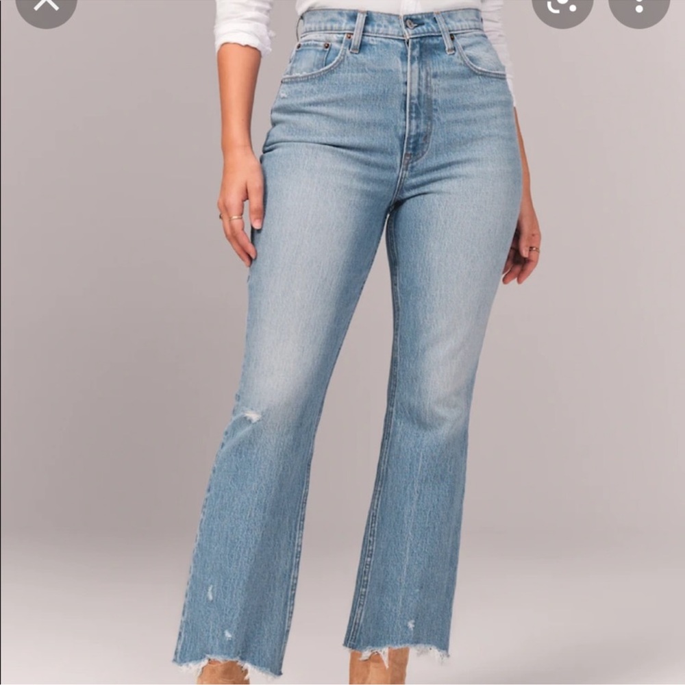 Abercrombie & Fitch Curve Love The Kick Flare Ultra High Rise Jean